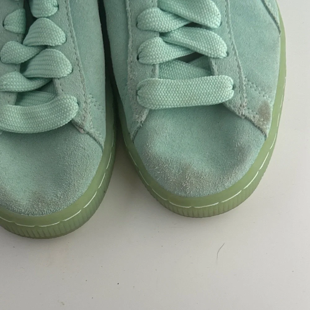 Puma Mint Green Suede Sneakers sz 5.5